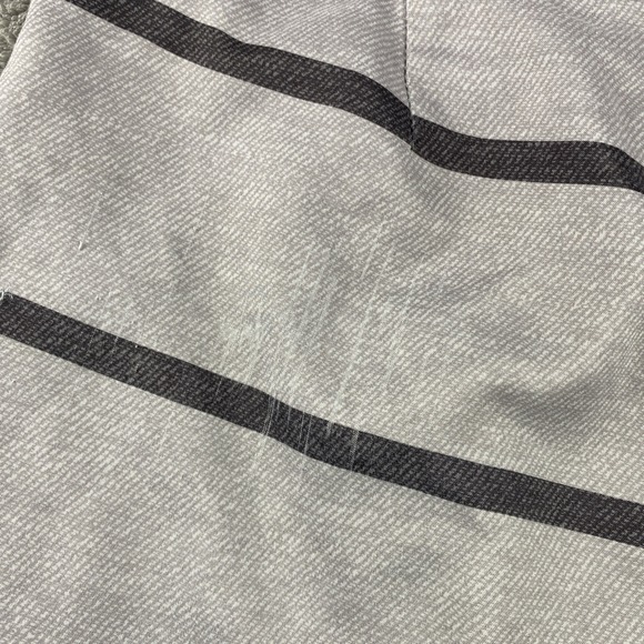 FreeWorld Hybrid Casual Shorts Men's Size 32 Black and White Stripes - Picture 10 of 13